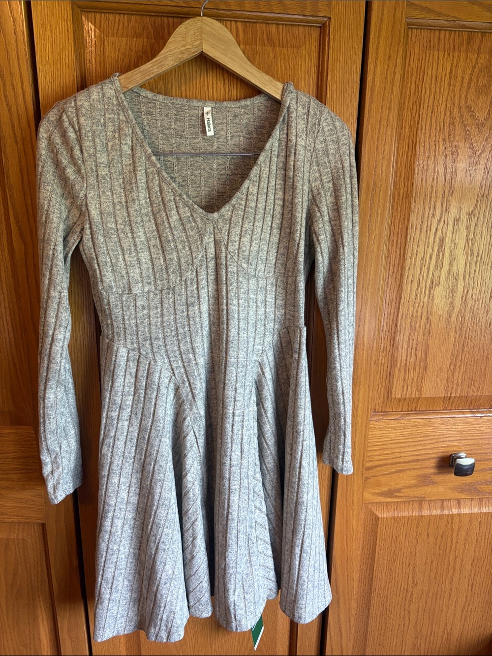 HALARA Ribbed V-Neck Fit-and-Flare Long-Sleeve Dress